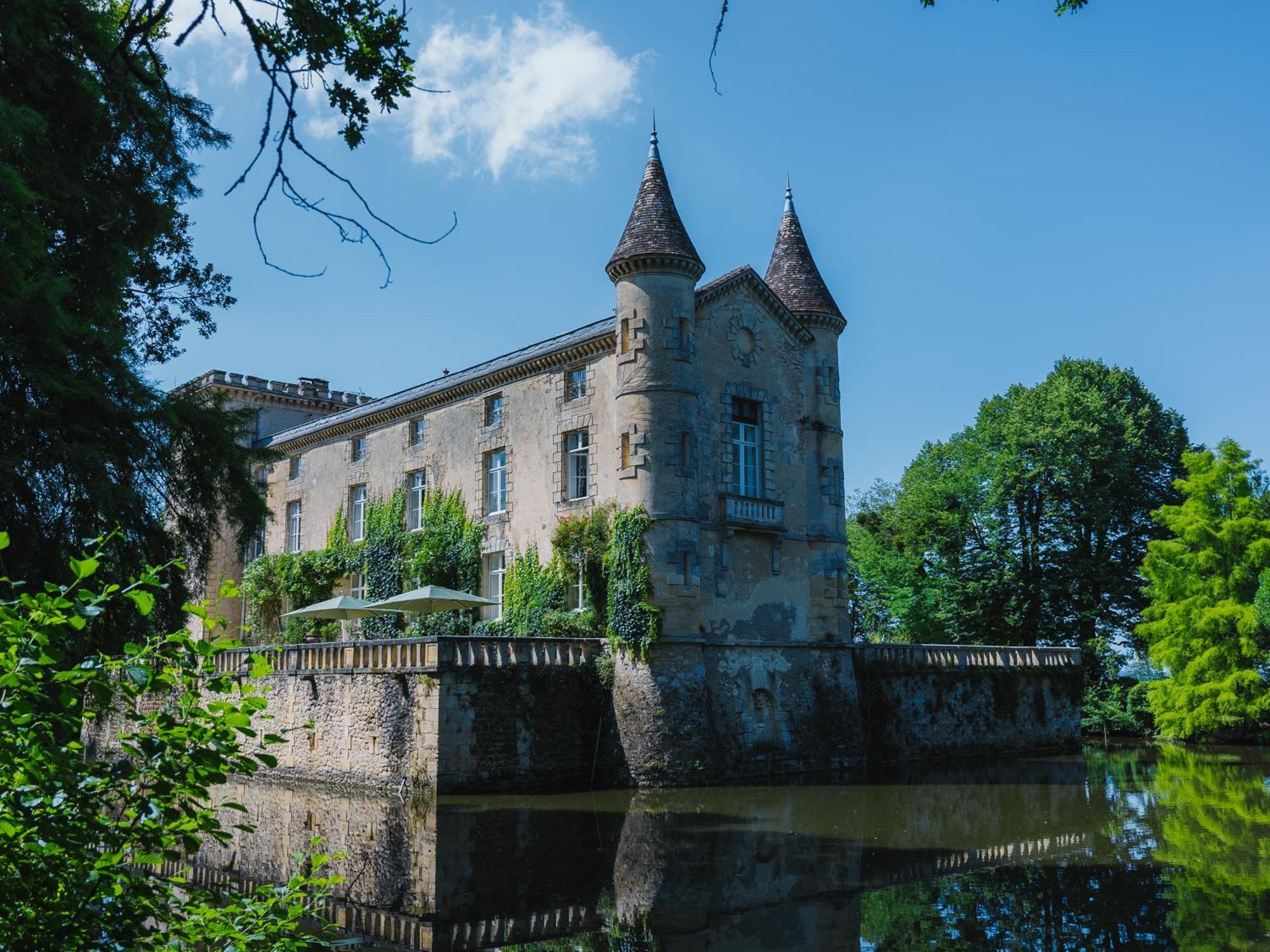 Vivez La Vie De Chateau Aux Portes De Bordeaux Guest House Saint-Sulpice-et-Cameyrac Exterior photo